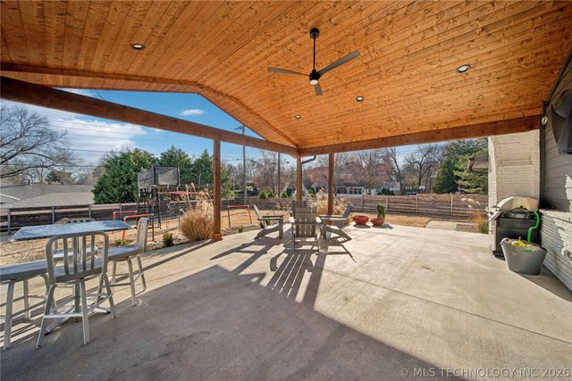 2808 E 37th Place, Tulsa, OK 74105