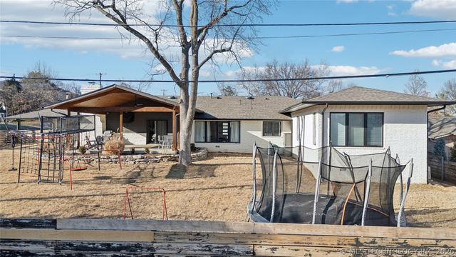 2808 E 37th Place, Tulsa, OK 74105