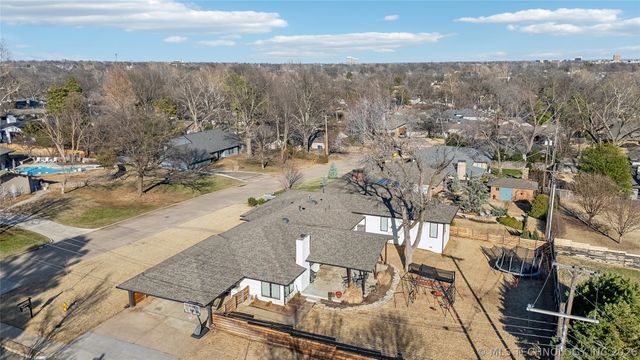 2808 E 37th Place, Tulsa, OK 74105