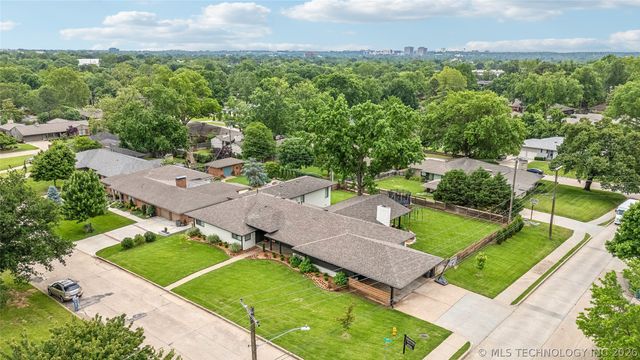 2808 E 37th Place, Tulsa, OK 74105