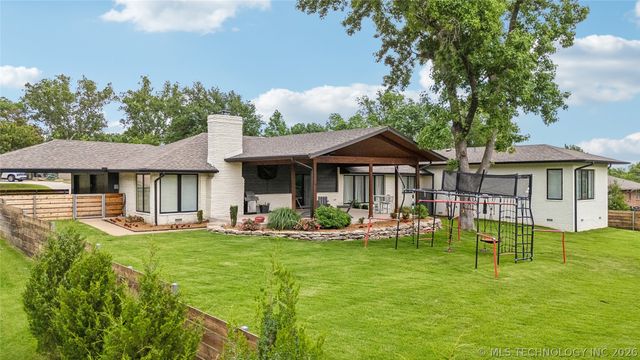 2808 E 37th Place, Tulsa, OK 74105