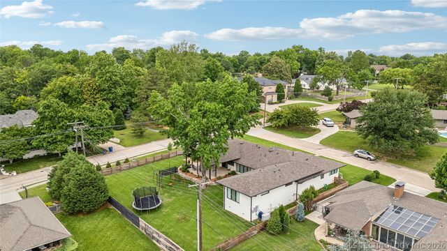 2808 E 37th Place, Tulsa, OK 74105