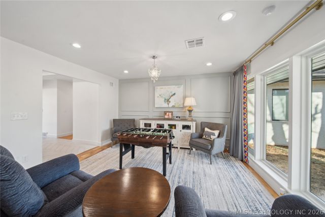 2808 E 37th Place, Tulsa, OK 74105