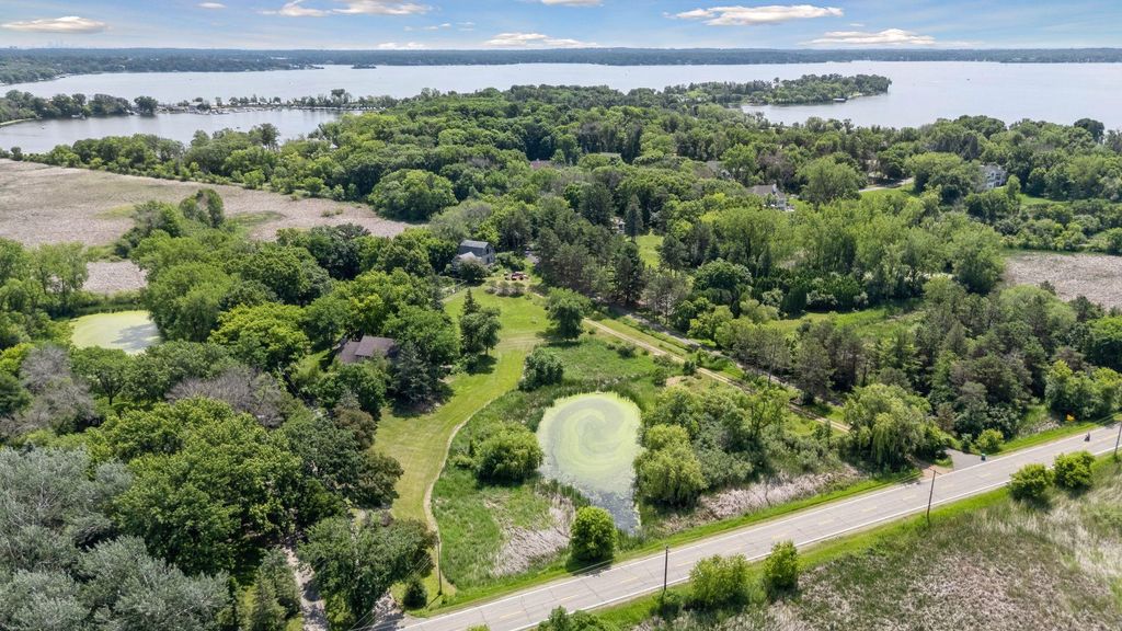 940 S Brown Road, Wayzata, MN 55391 — exterior