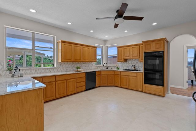 11 CALLE CORVO, Placitas, NM 87043