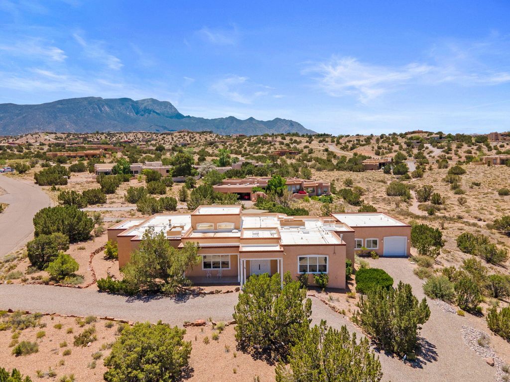 11 CALLE CORVO, Placitas, NM 87043