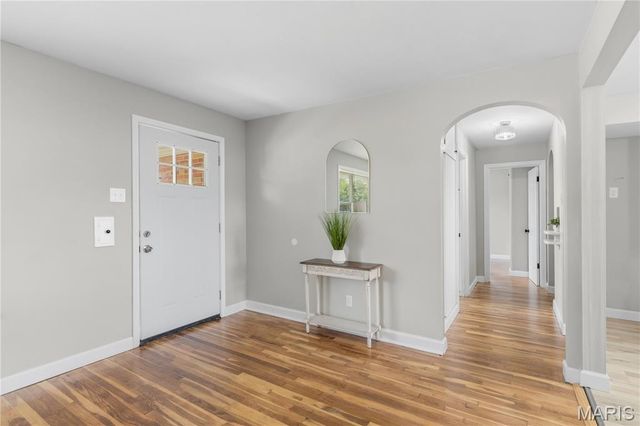 9442 Altonwood Drive, St Louis, MO 63136