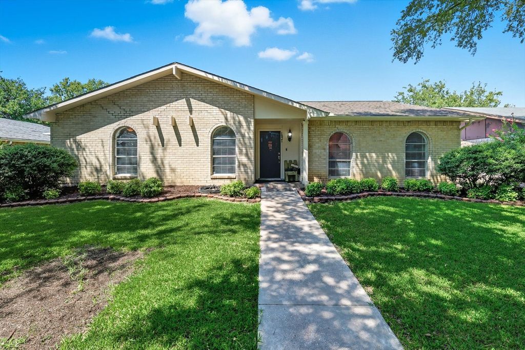 1821 Addington Drive, Carrollton, TX 75007