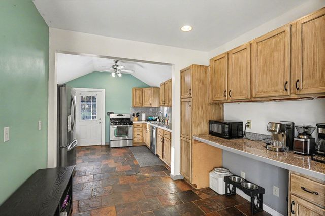 121 Frost Street, Jackson, MI 49202