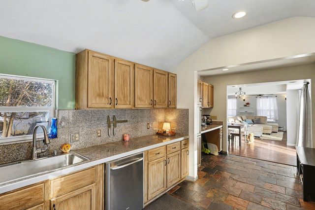 121 Frost Street, Jackson, MI 49202