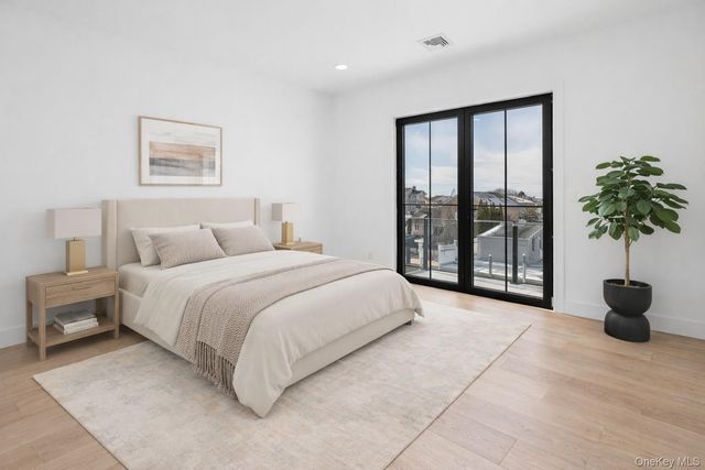 24 Midway Street, Babylon, NY 11702