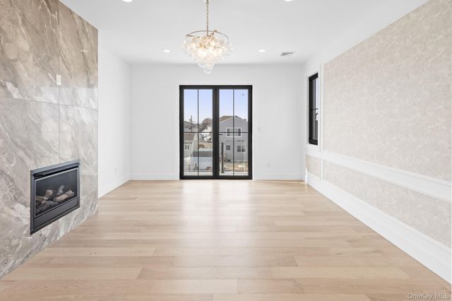 24 Midway Street, Babylon, NY 11702