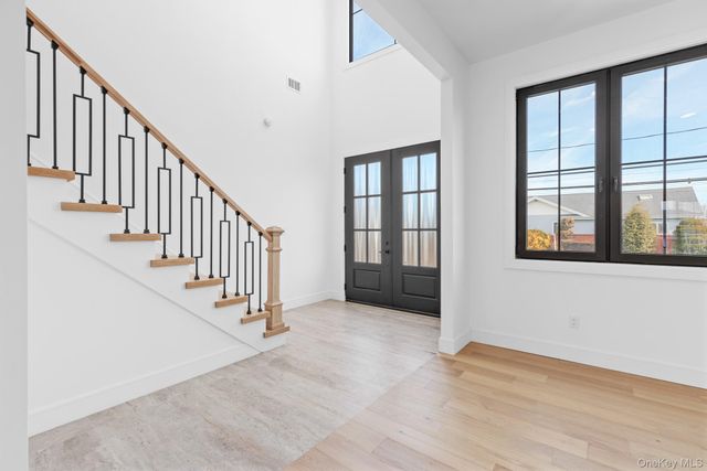 24 Midway Street, Babylon, NY 11702