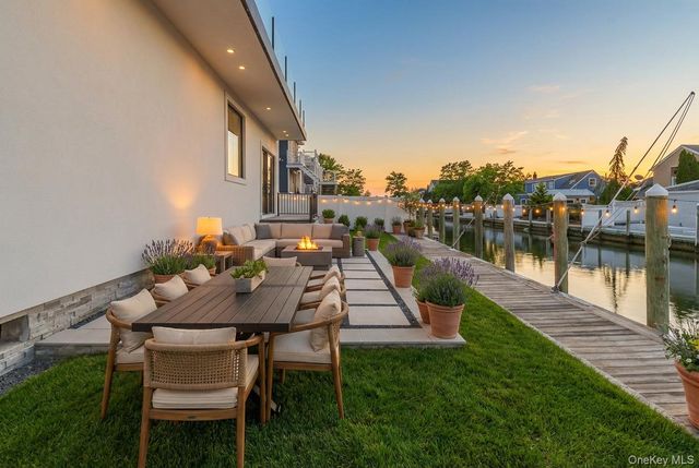 24 Midway Street, Babylon, NY 11702