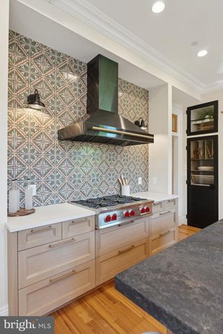 1514 R ST NW, Washington, DC 20009