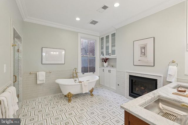 1514 R ST NW, Washington, DC 20009