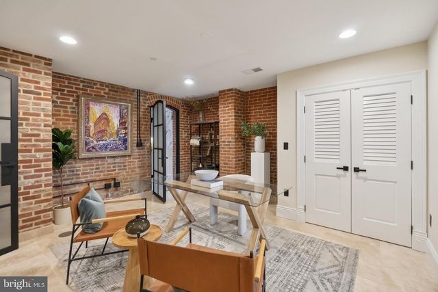 1514 R ST NW, Washington, DC 20009