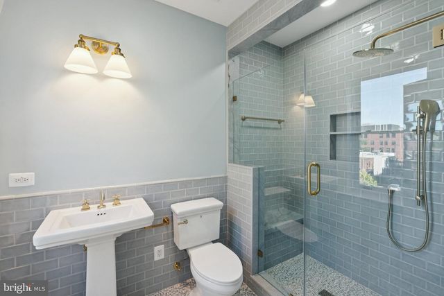 1514 R ST NW, Washington, DC 20009