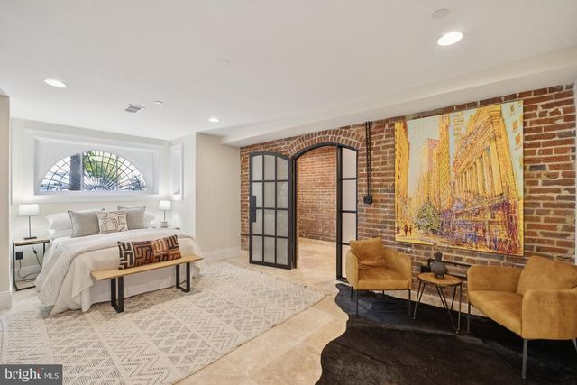1514 R ST NW, Washington, DC 20009