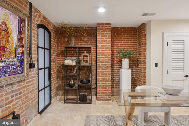 1514 R ST NW, Washington, DC 20009