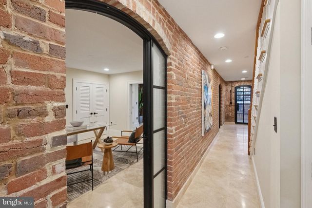 1514 R ST NW, Washington, DC 20009