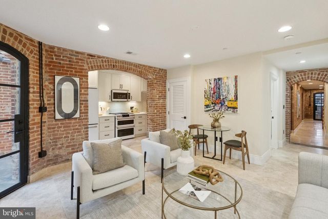 1514 R ST NW, Washington, DC 20009