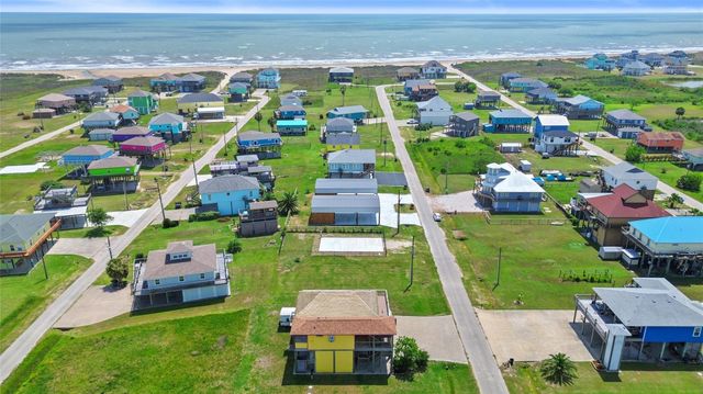 900 Salt Cedar Lane, Port Bolivar, TX 77650