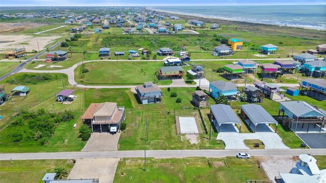 900 Salt Cedar Lane, Port Bolivar, TX 77650