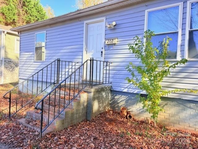 202 Newland Place, Lenoir, NC 28645