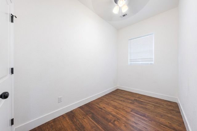 918 Elsbeth Street, Dallas, TX 75208