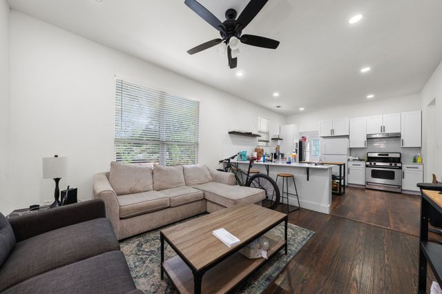 918 Elsbeth Street, Dallas, TX 75208