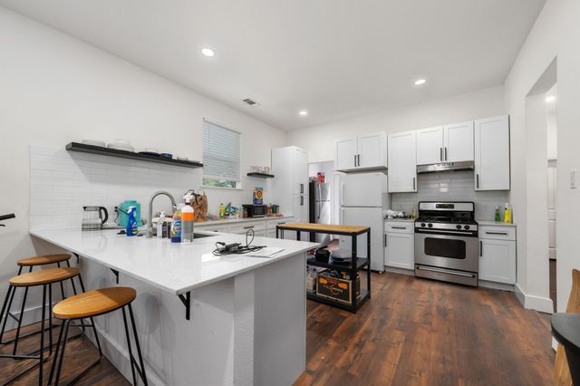 918 Elsbeth Street, Dallas, TX 75208