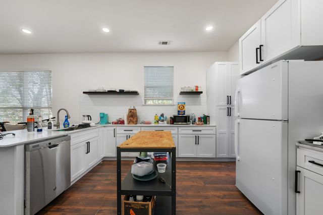 918 Elsbeth Street, Dallas, TX 75208