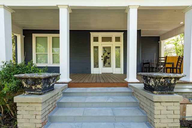 918 Elsbeth Street, Dallas, TX 75208