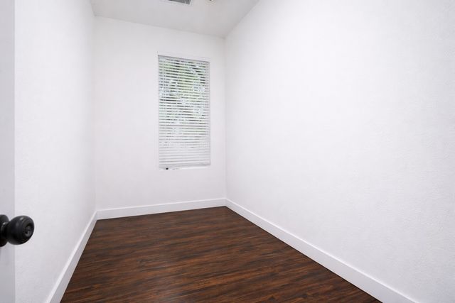 918 Elsbeth Street, Dallas, TX 75208