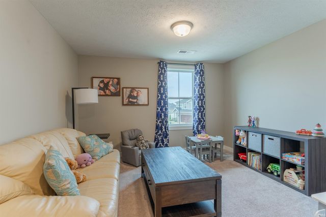 5430 Bloomsbury Court, Newburgh, IN 47630