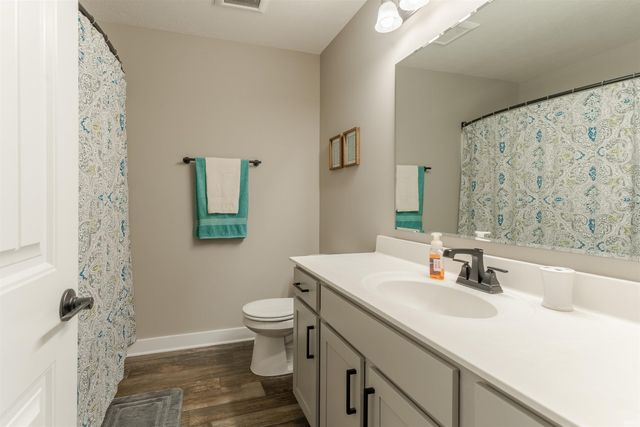 5430 Bloomsbury Court, Newburgh, IN 47630