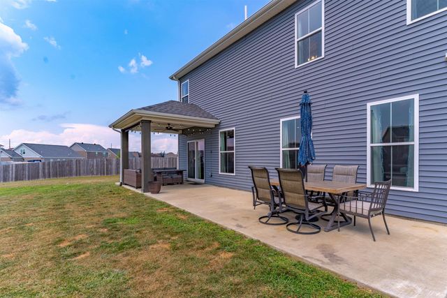 5430 Bloomsbury Court, Newburgh, IN 47630