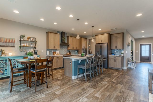 5430 Bloomsbury Court, Newburgh, IN 47630