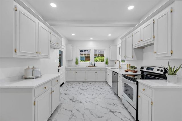 121 Westwood Street, Mobile, AL 36606