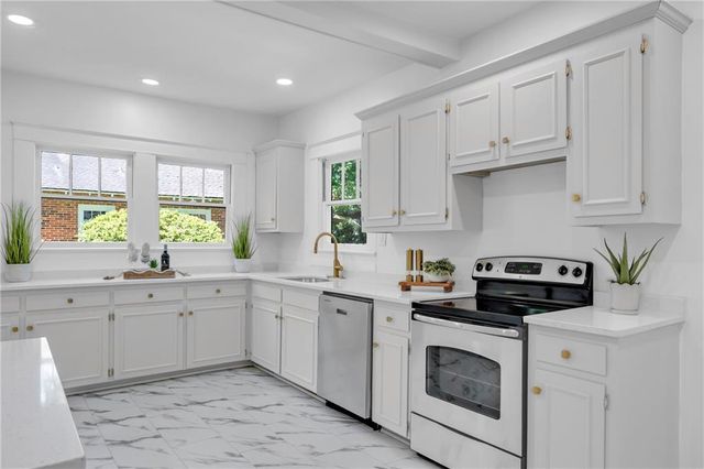 121 Westwood Street, Mobile, AL 36606