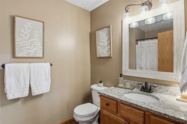 2719 Pine View Road, Eau Claire, WI 54703