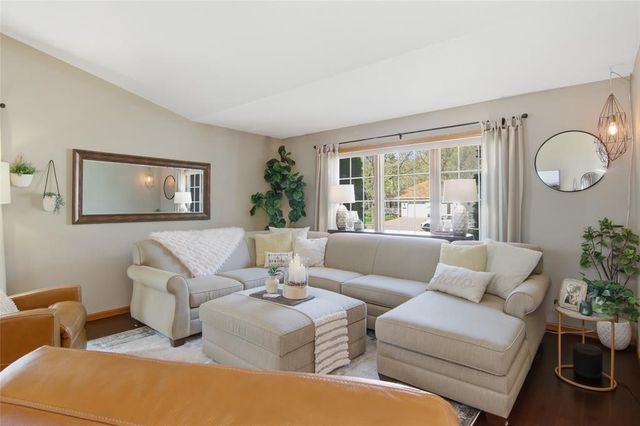 2719 Pine View Road, Eau Claire, WI 54703