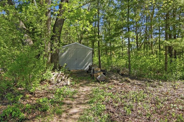 2719 Pine View Road, Eau Claire, WI 54703