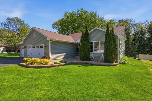 2719 Pine View Road, Eau Claire, WI 54703