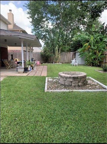 10702 Allens Landing Drive, Houston, TX 77065