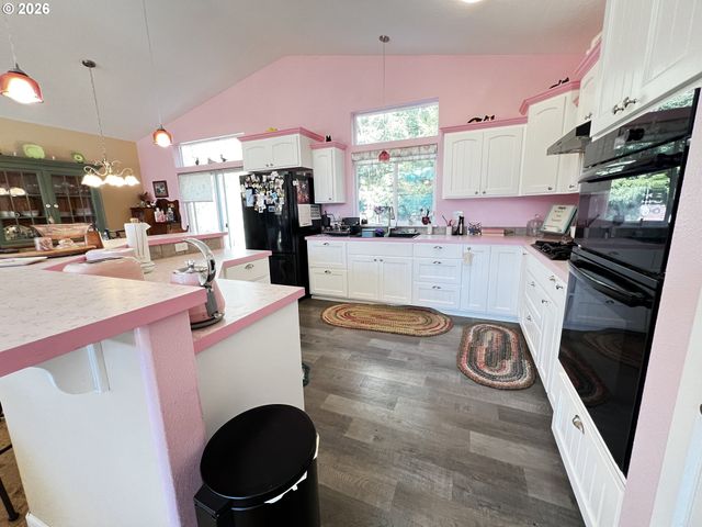 407 WINCHUCK RIVER Rd, Brookings, OR 97415
