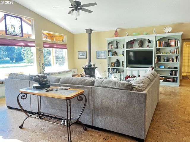 407 WINCHUCK RIVER Rd, Brookings, OR 97415