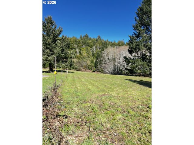 407 WINCHUCK RIVER Rd, Brookings, OR 97415