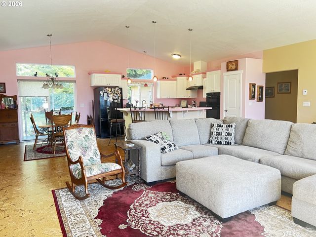 407 WINCHUCK RIVER Rd, Brookings, OR 97415